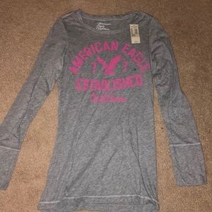 American Eagle long sleeve t